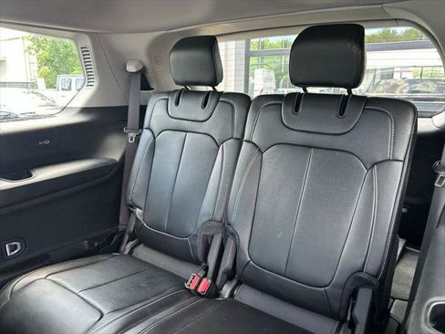 Certified 2023 Jeep Grand Cherokee L Limited AWD/4WD image 33