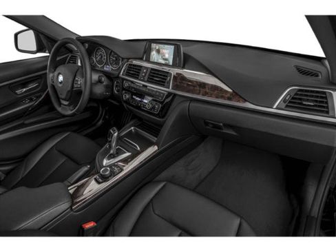 Used 2018 BMW 320i xDrive Sedan AWD/4WD image 19