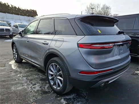 Used 2022 Lincoln Corsair AWD w/ Premium Package image 3