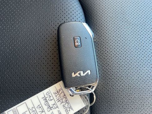 Certified 2025 Kia Sportage EX image 25