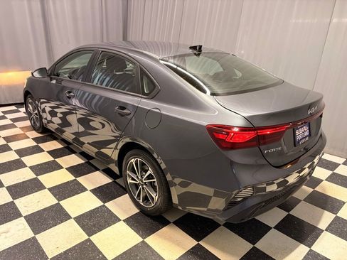 Used 2022 Kia Forte LXS FWD image 6