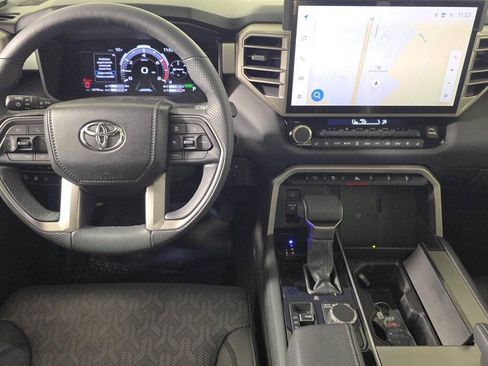 Used 2025 Toyota Sequoia Limited AWD/4WD image 10