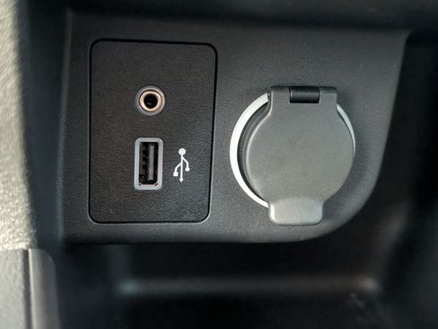 Certified 2025 Nissan Kicks Play S FWD image 18