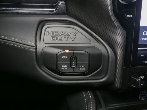 Used 2025 RAM 3500 Limited AWD/4WD image 29