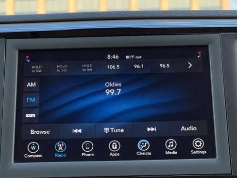 Used 2020 Chrysler Voyager Lxi image 40