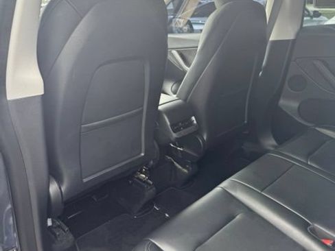 Used 2022 Tesla Model Y Performance AWD/4WD image 8