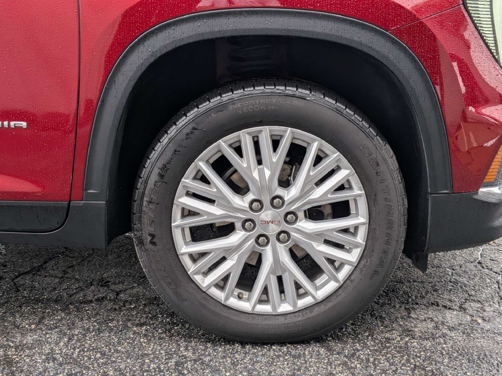 Used 2026 GMC Acadia Elevation w/ Elevation Premium Package FWD image 12