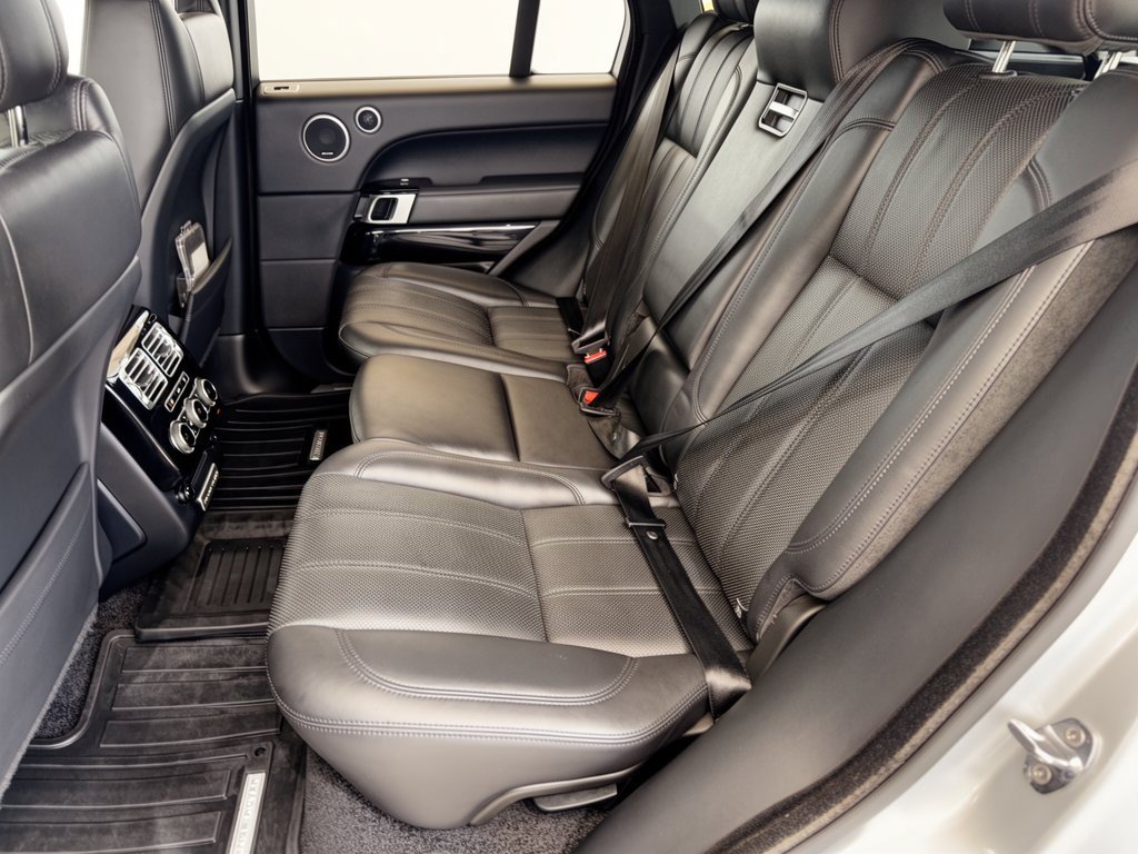 Used 2015 Land Rover Range Rover Supercharged AWD/4WD image 25