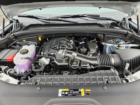 New 2025 Jeep Grand Cherokee L Overland w/ Luxury Tech Group IV image 16