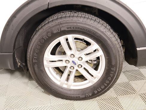 Used 2023 Ford Explorer XLT RWD image 19