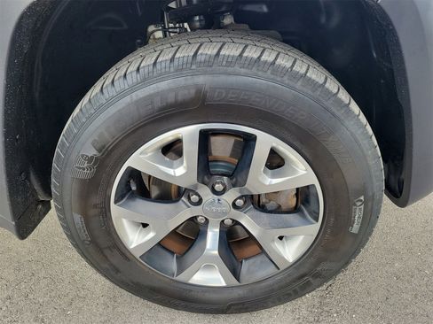 Used 2015 Jeep Cherokee Trailhawk w/ Trailer Tow Group image 6