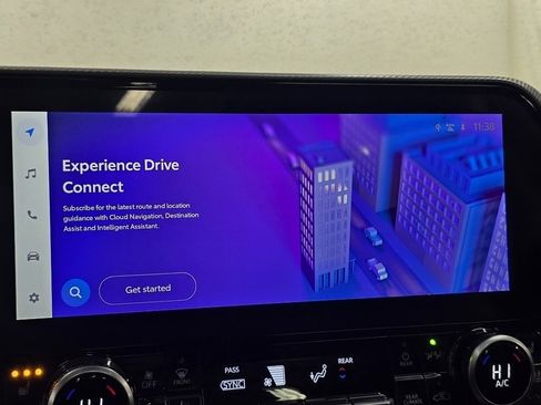 New 2026 Toyota Highlander Platinum image 4