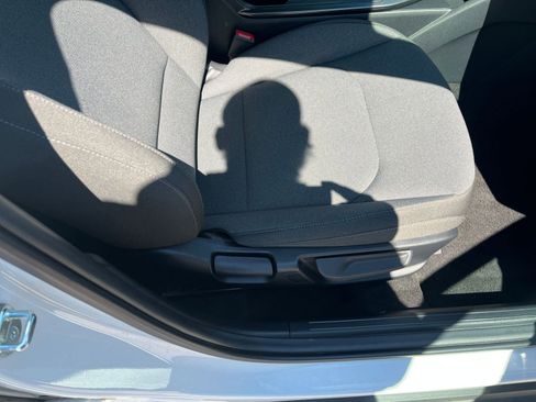 Used 2025 Kia K4 LXS image 28