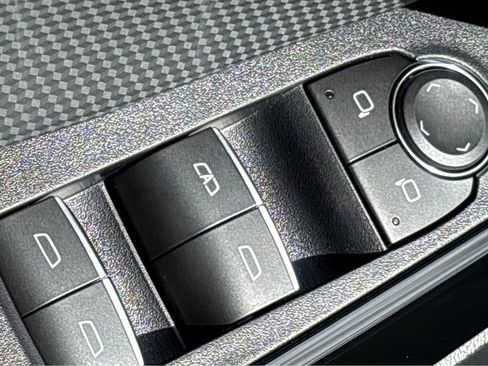 New 2026 Chevrolet Equinox RS w/ Safety and Technology Package image 32