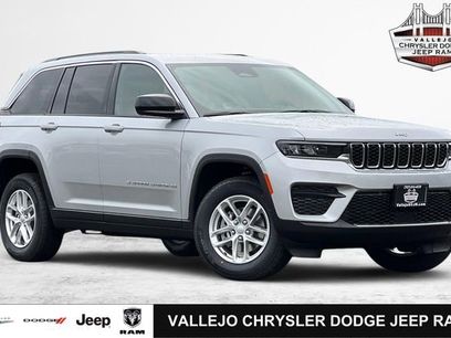 New 2025 Jeep Grand Cherokee Laredo X w/ Luxury Tech Group I