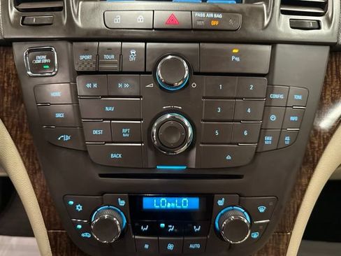 Used 2013 Buick Regal Premium FWD image 16