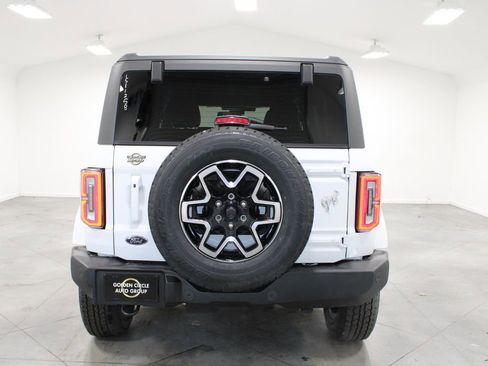 New 2025 Ford Bronco Outer Banks image 7