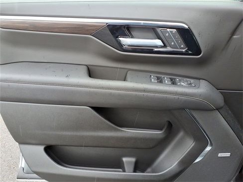 New 2026 Chevrolet Tahoe Premier image 23