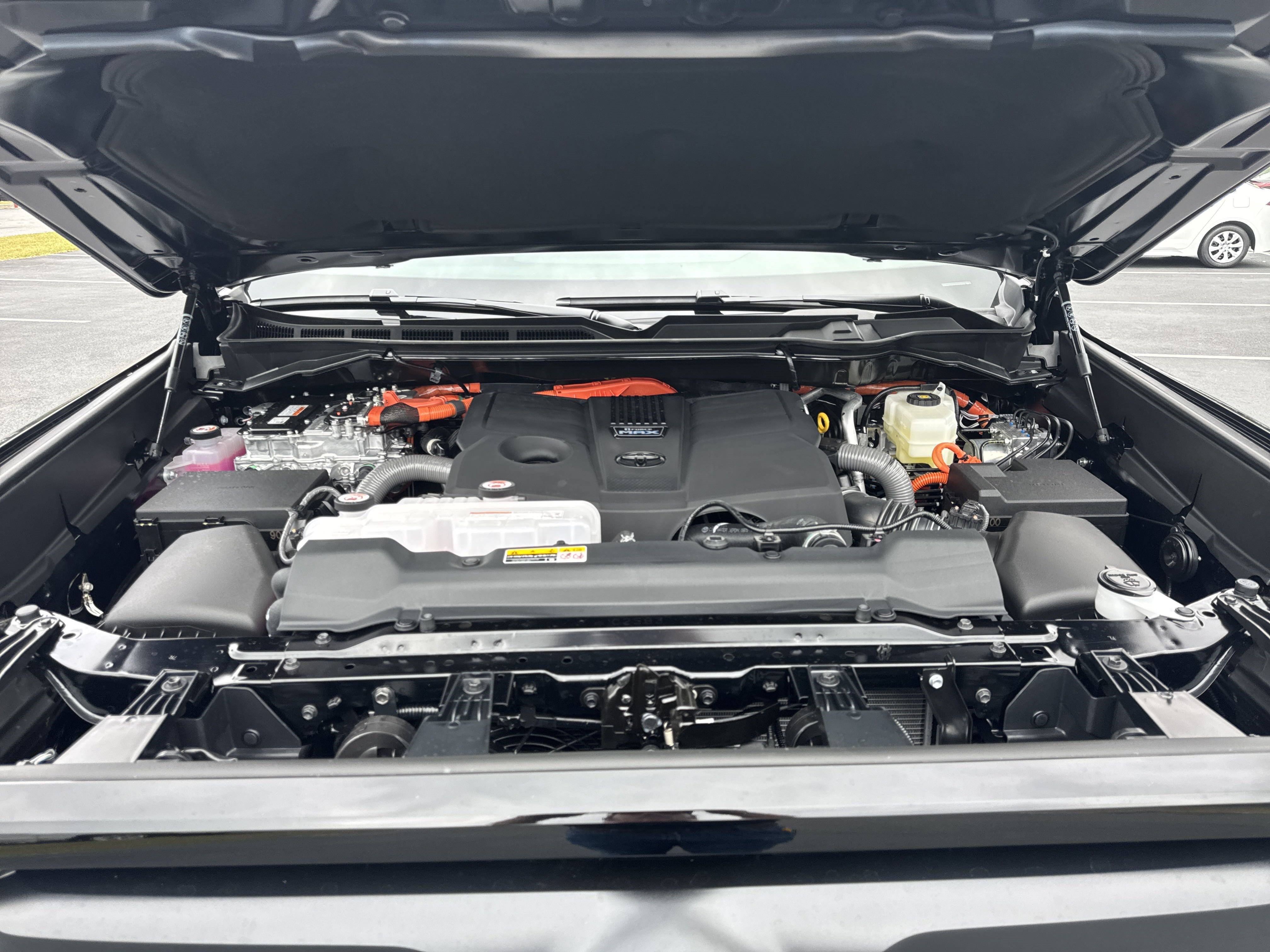New 2025 Toyota Tundra Limited AWD/4WD image 40