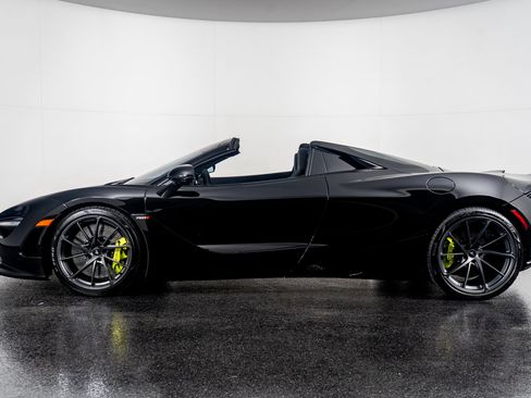 Used 2024 McLaren 750S Spider image 17