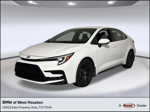 Used 2024 Toyota Corolla SE FWD image 1