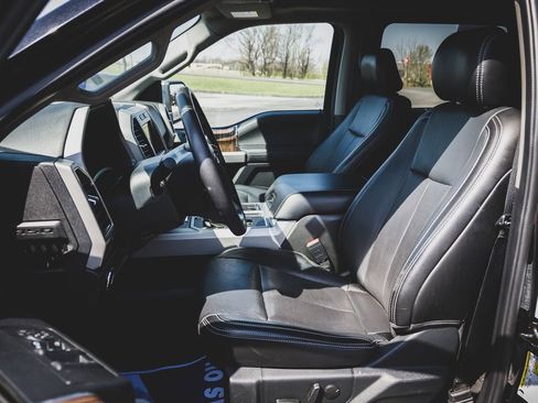 Used 2019 Ford F150 Lariat image 37