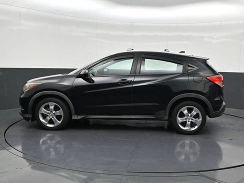 Used 2016 Honda HR-V LX image 2