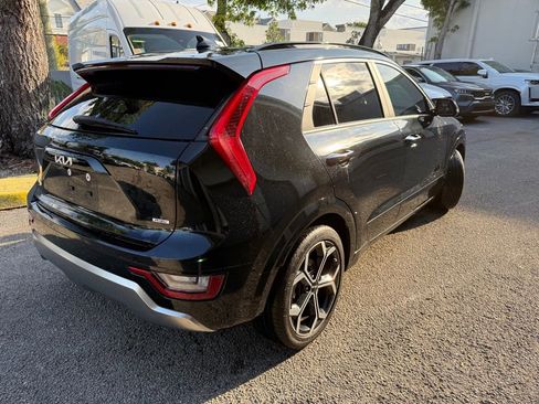 Used 2023 Kia Niro SX Touring FWD image 6