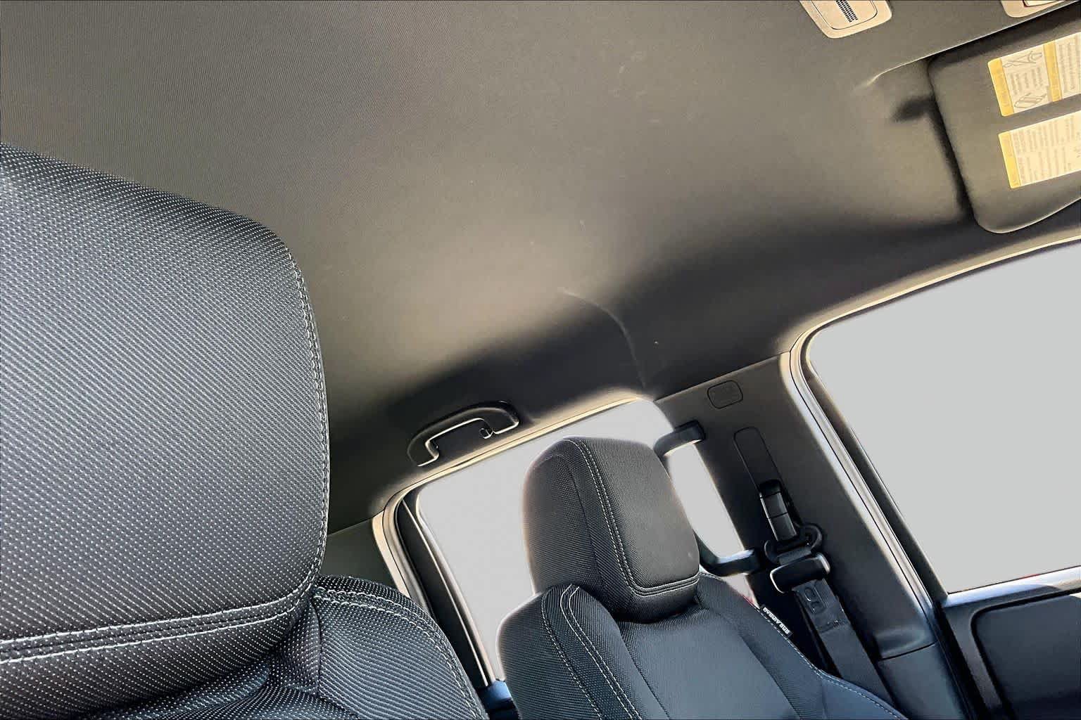 Used 2023 Nissan Frontier SV w/ Midnight Edition Package RWD image 13
