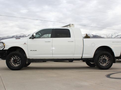 Used 2022 RAM 3500 Laramie image 25