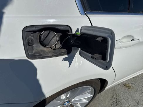 Used 2011 BMW 335i Sedan image 13