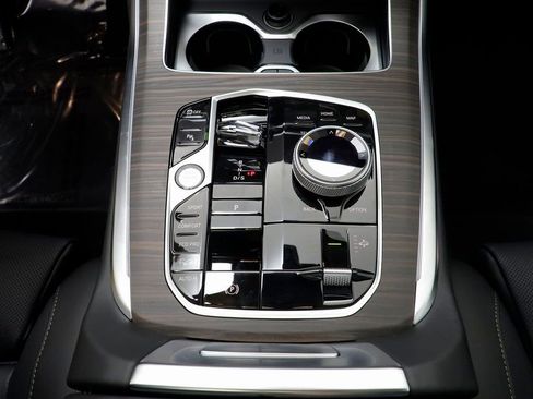 New 2026 BMW X7 xDrive40i w/ Executive Package AWD/4WD image 13