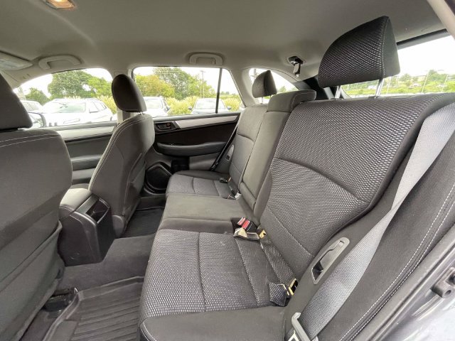 Used 2018 Subaru Outback 2.5i AWD/4WD image 12