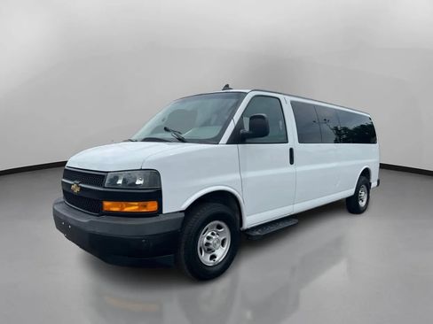 Used 2022 Chevrolet Express 3500 LS RWD image 5