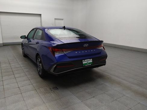 Used 2025 Hyundai Elantra Sport FWD image 5