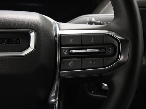 Used 2025 GMC Yukon Denali AWD/4WD image 25