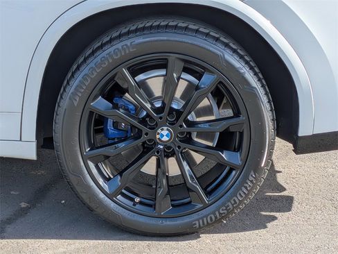 Used 2024 BMW X4 M40i w/ Premium Package image 22