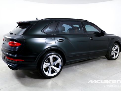 Used 2023 Bentley Bentayga Extended Wheelbase image 8