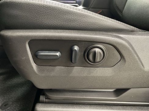 Used 2023 GMC Sierra 3500 Denali image 14