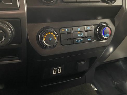 Used 2019 Ford F150 XLT image 28