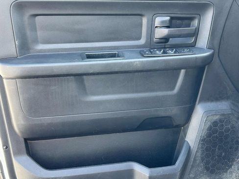 Used 2018 RAM 3500 Tradesman w/ Chrome Appearance Group RWD image 13
