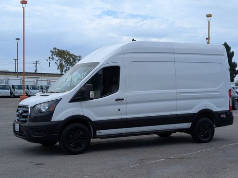 Used 2022 Ford E-Transit 148 High Roof w/ Load Area Protection Package RWD image 5