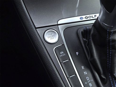 Used 2016 Volkswagen e-Golf SEL Premium w/ Driver Assistance Package image 19