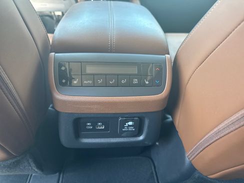 Certified 2023 Nissan Pathfinder Platinum w/ Lighting Package (N93) AWD/4WD image 30