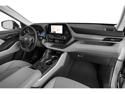 Used 2023 Toyota Highlander L FWD image 11