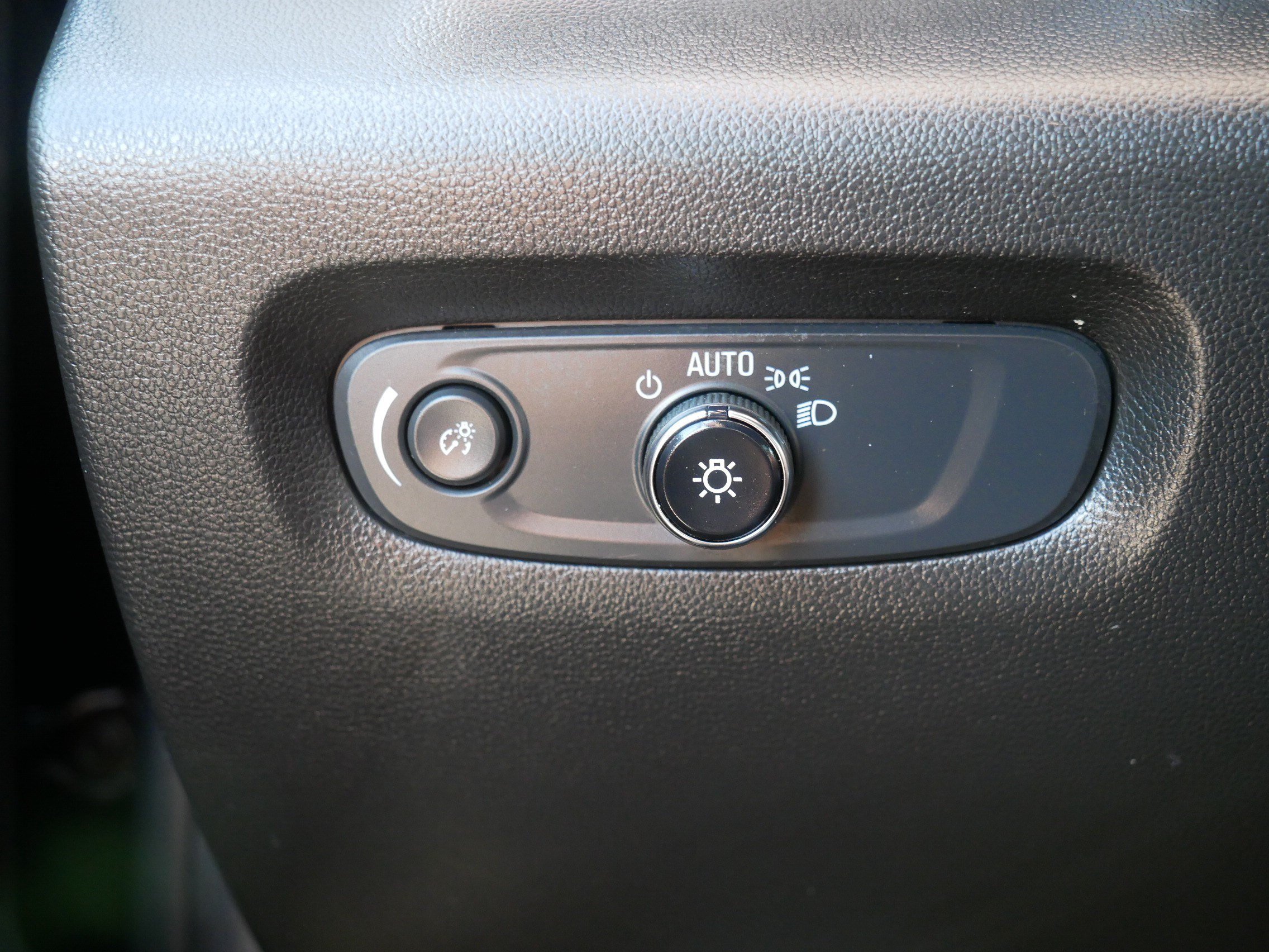 Used 2023 Chevrolet Traverse LT AWD/4WD image 26