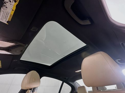 Used 2021 BMW 530i image 26