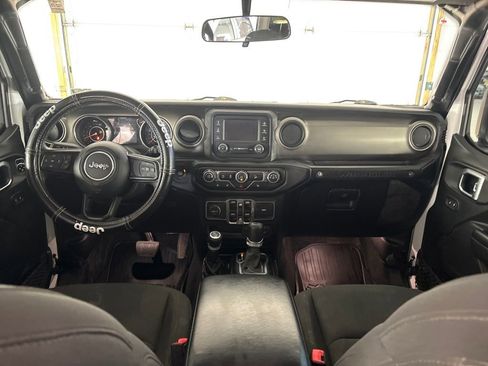 Used 2018 Jeep Wrangler Unlimited Sport S image 16