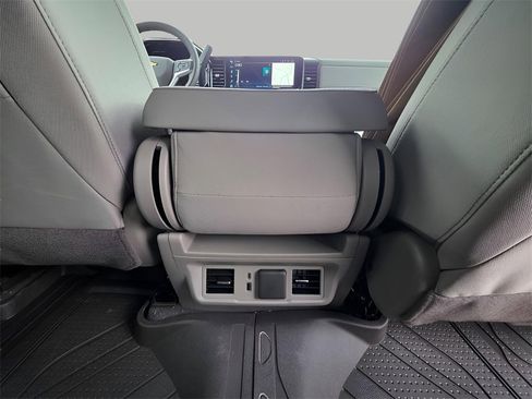 New 2026 Chevrolet Silverado 3500 LT w/ Convenience Package image 7
