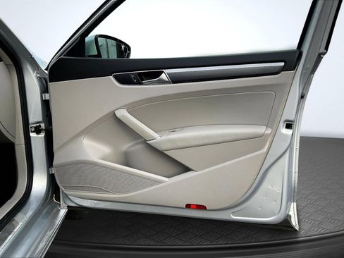 Used 2018 Volkswagen Passat 2.0T S image 24